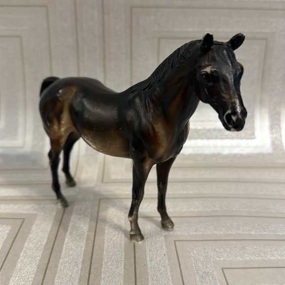 Horse similar to Breyer - Picture 1 of 6